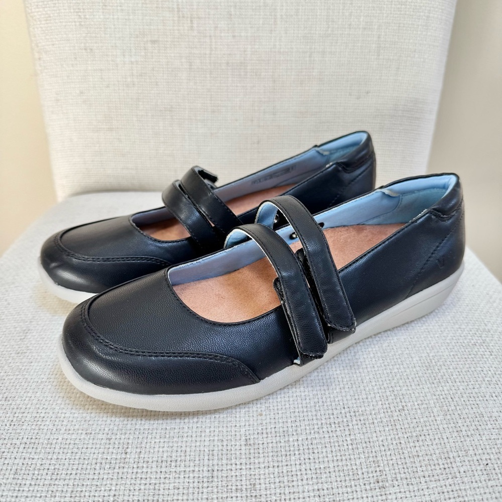 Vionic Cala Mary Jane Sneaker Black size 8